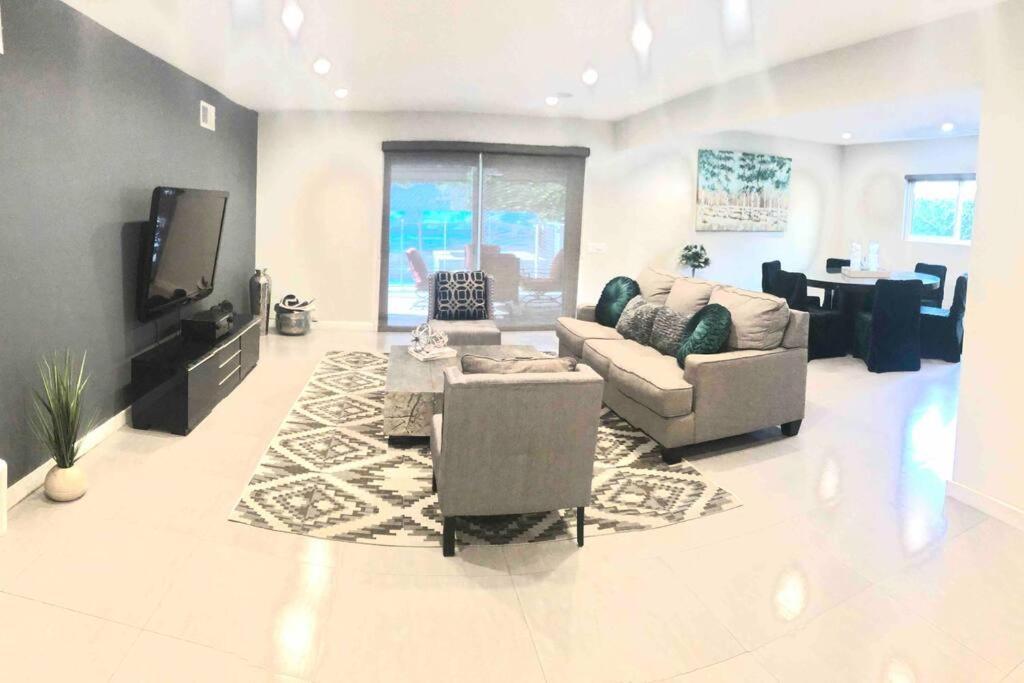 Luxury House Pool & 10 Mins From Hollywood & Universal Casa vacanze Los Angeles