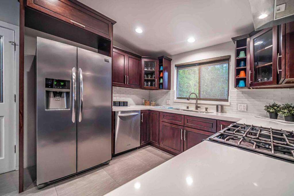 Luxury House Pool & 10 Mins From Hollywood & Universal Casa vacanze